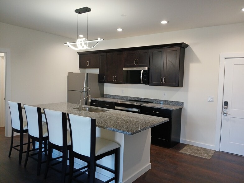 Building Photo - The Pinnacle at Swiftwater