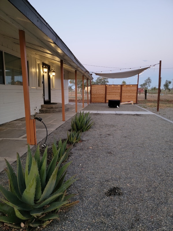 Primary Photo - 21800 CA-140