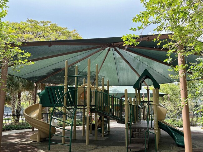 Building Photo - 2671 S Course Dr