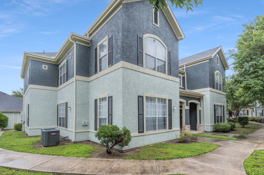 Building Photo - Villas at Willow Springs Apartments