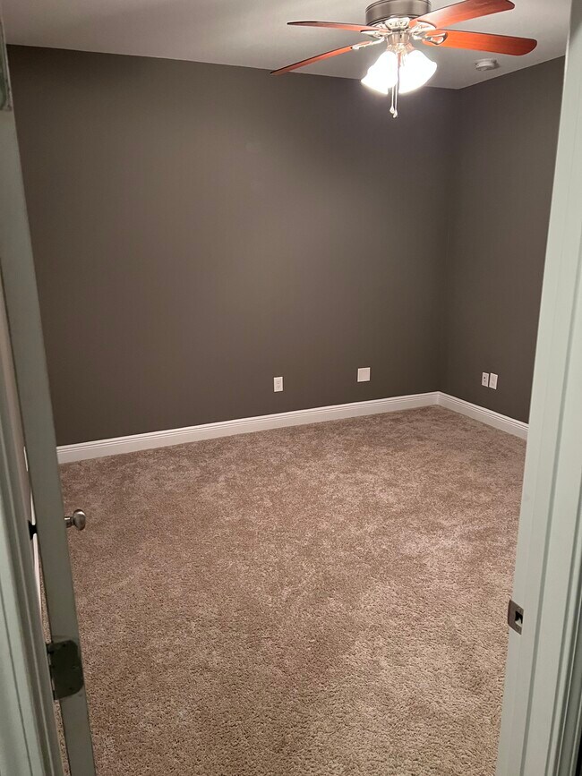 Building Photo - 8283 Calle Mio