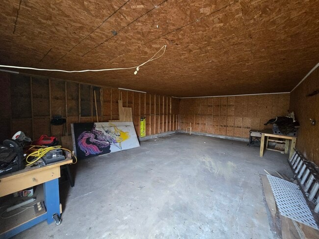 Building Photo - 4114 N Robertson St