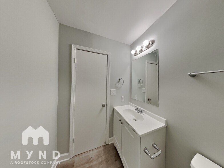 Building Photo - 3814 Silver Chalice Dr