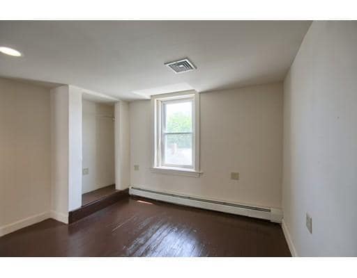 Building Photo - 15 Broadway