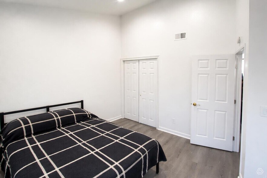 Building Photo - 28031 Sarabande Ln