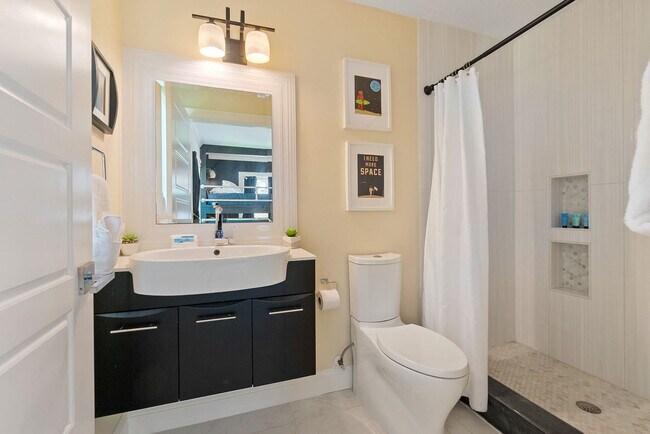 Building Photo - 501 Boating Club Rd