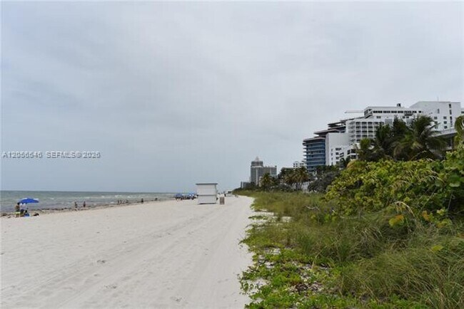 Building Photo - 5555 Collins Ave