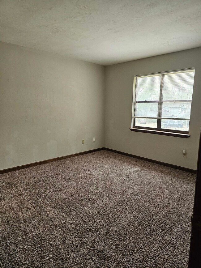 Building Photo - 2917 Woodrich Dr