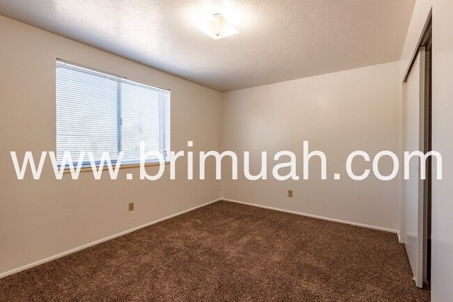 Building Photo - 4727 S 1300 E