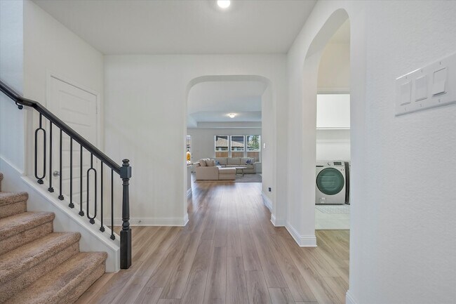 Building Photo - 3629 Highland Bayou Dr