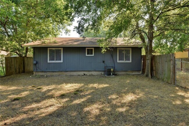 Building Photo - 2311 Teri Rd