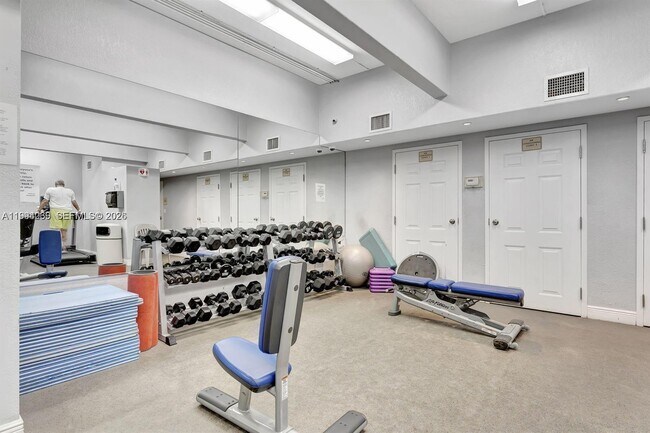 Building Photo - 1890 S Ocean Dr