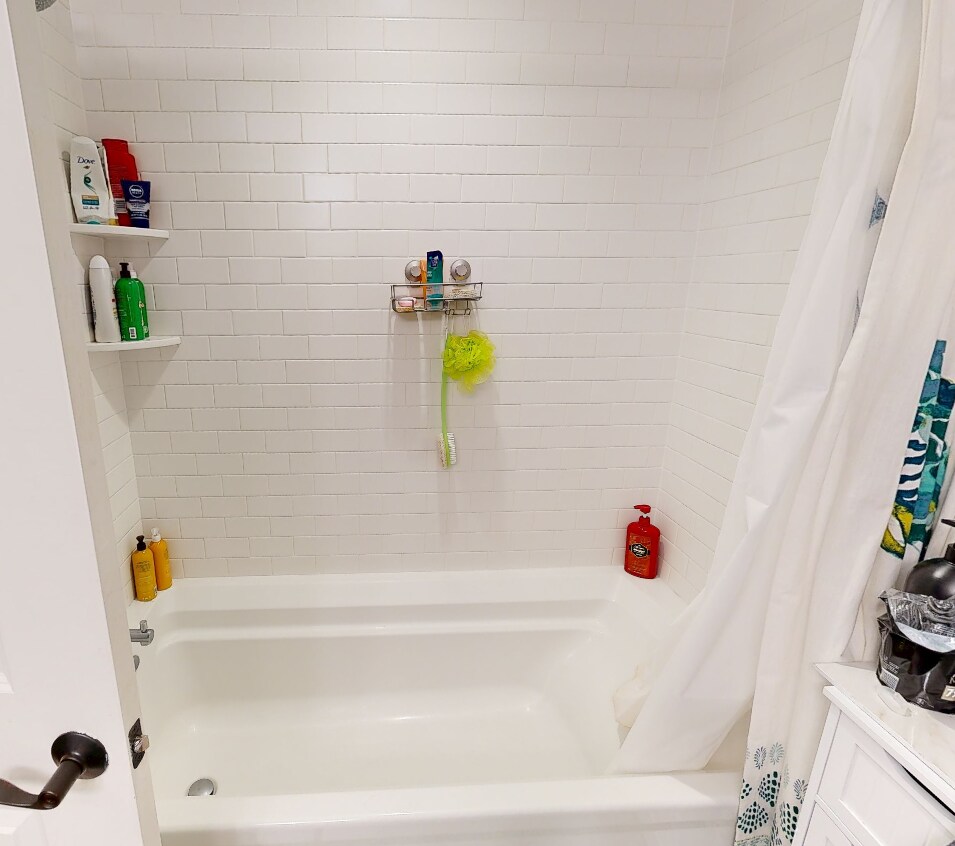 Building Photo - 164 Hampshire St