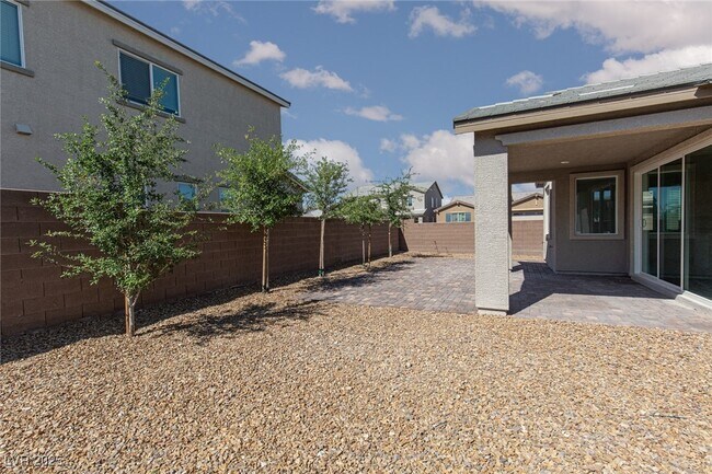 Building Photo - 1639 Dire Wolf Ave