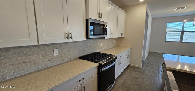 Building Photo - 5050 W Hunter Trl