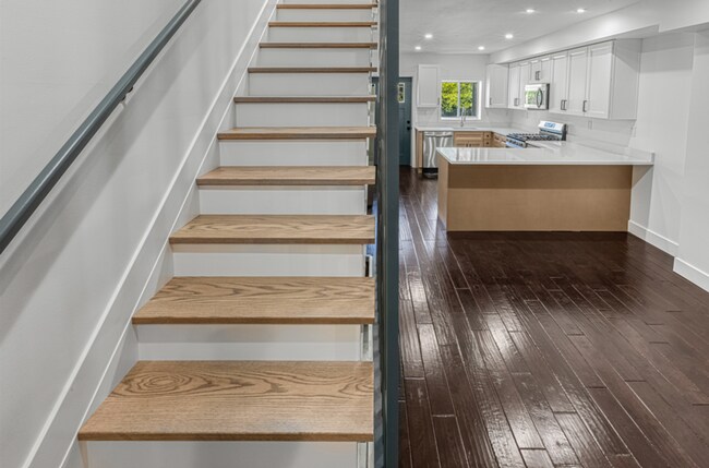 Building Photo - BEAUTIFULLY RENOVATED on the best block in Remington