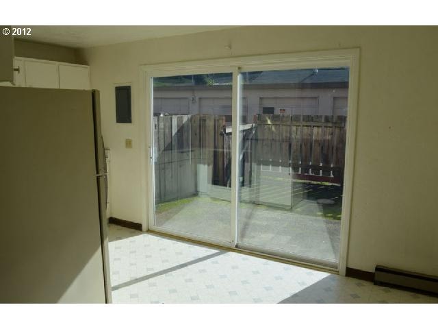 Interior Building Photo - 777 Hemlock Ave
