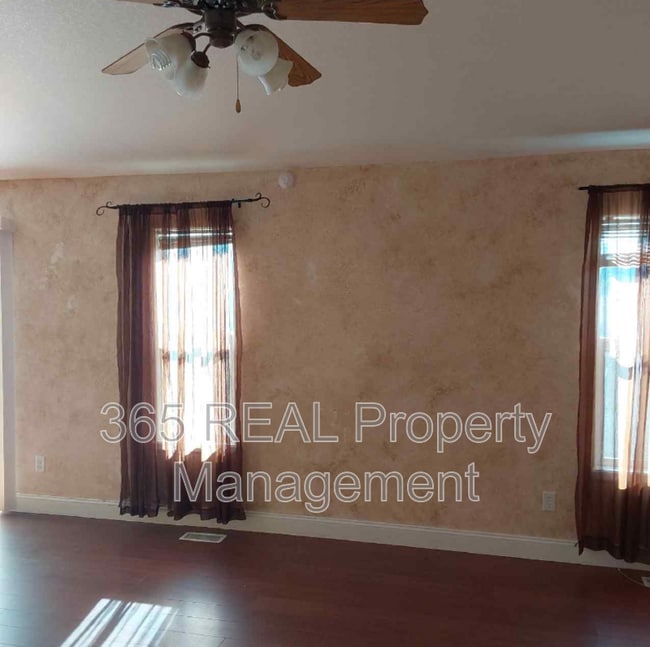 Building Photo - 3026 45th Ave