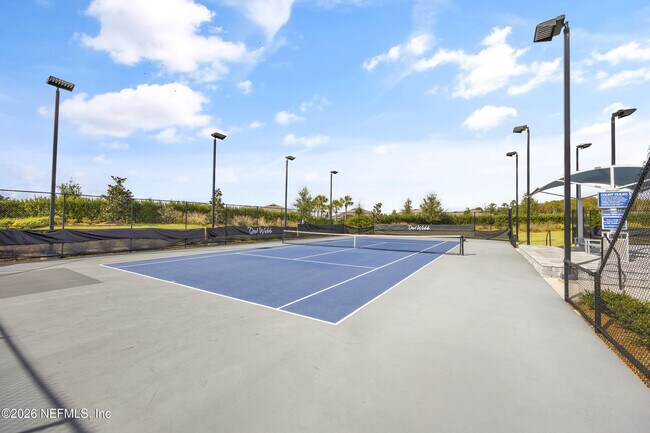 Building Photo - 11130 Town Vw Ct