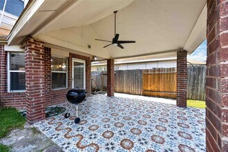 Building Photo - 14123 Autumn Ridge Trail Dr