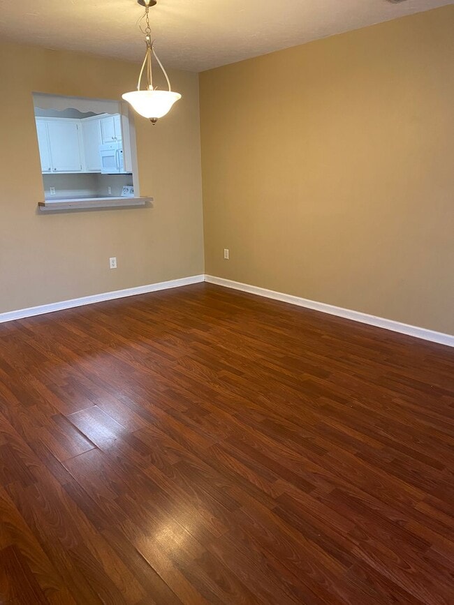 Building Photo - 3 bedroom 2 bath townhome in Towne Park