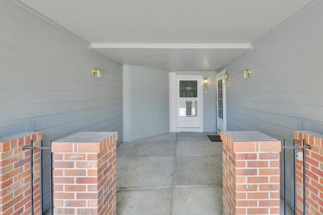 Building Photo - 1308 S Danube Way