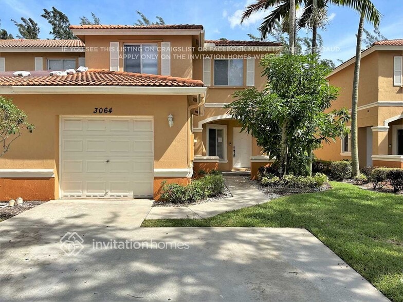 Primary Photo - 3064 Waddell Ave
