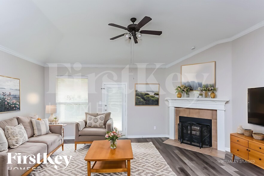 Building Photo - 905 Sheryn Dr