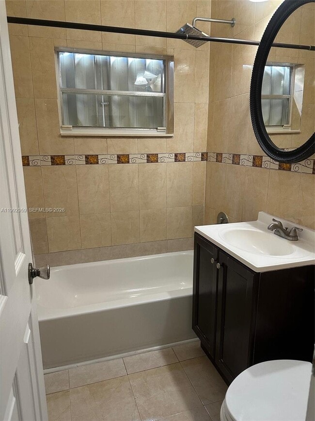 Building Photo - 260 W 56th St