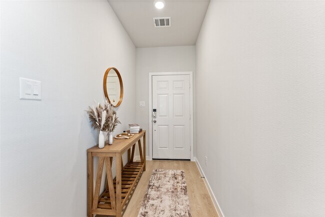 Building Photo - 16215 Globetrotter Ct