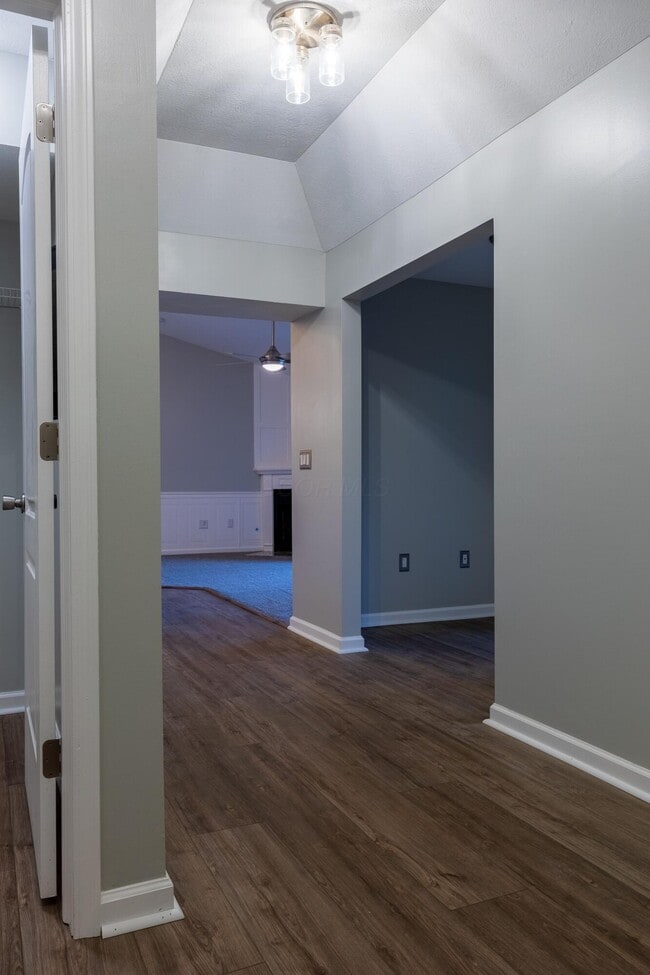 Building Photo - 8081 Crane's Crossing Dr