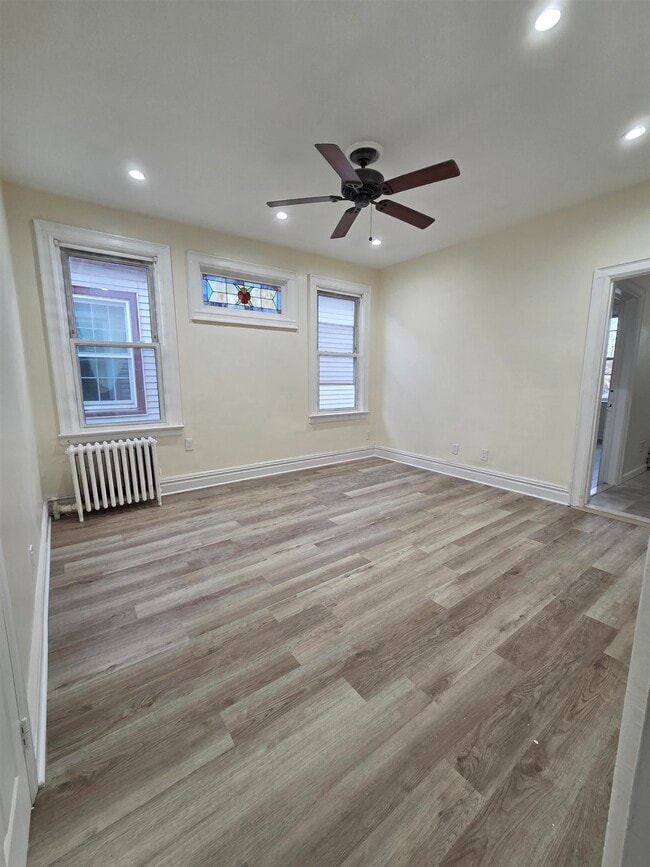 Building Photo - 704 90th St