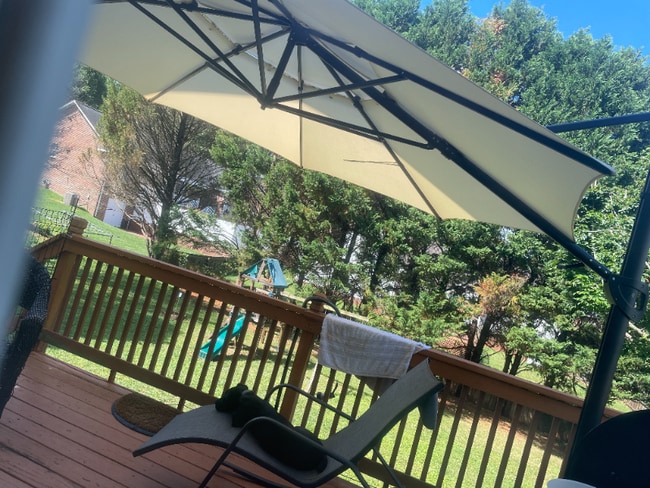 Building Photo - 249 19th Ave SE