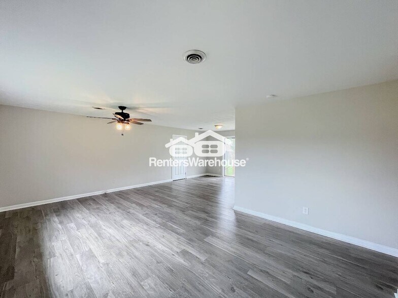 Building Photo - 3032 Belle Haven Dr
