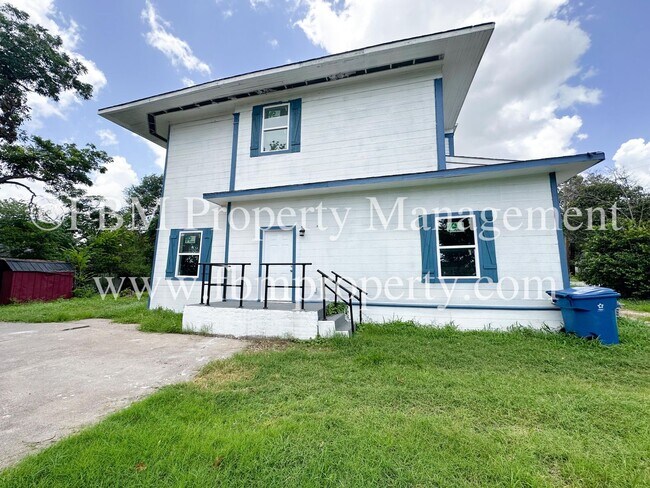 Building Photo - 518 N 26th St