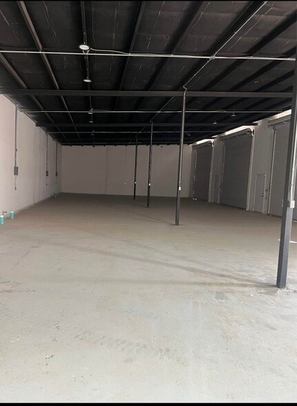 Building Photo - 13710 Laura Ln