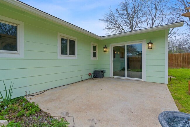 Building Photo - 5211 Halmark Dr