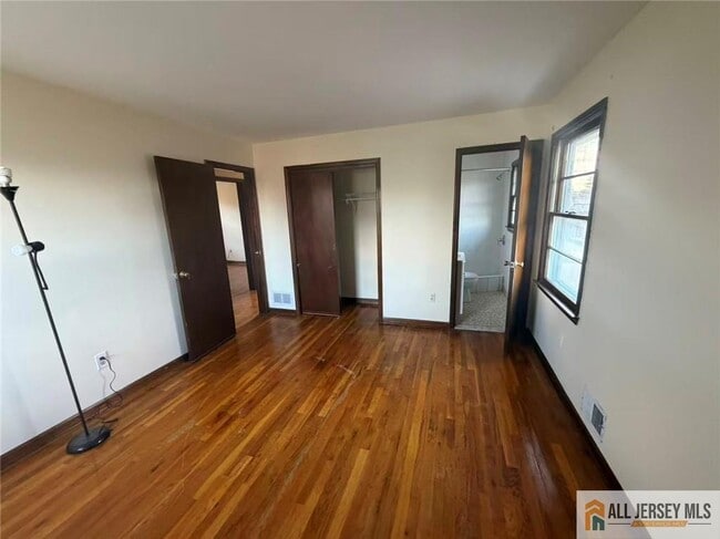 Building Photo - 575 Allgair Ave