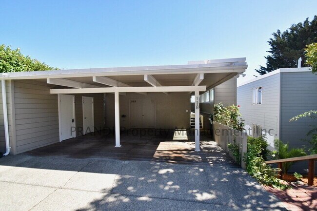 Building Photo - 120 Buchanan Dr
