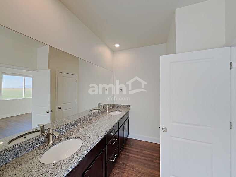 Building Photo - 2701 W 3400 S