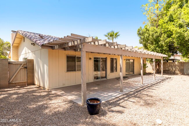 Building Photo - 966 E Morningstar Ln