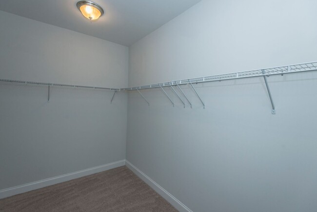 Building Photo - Beautiful Oyster Point Townhome - Mt. Plea...
