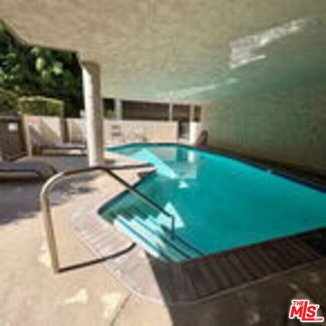 Building Photo - 8740 Tuscany Ave