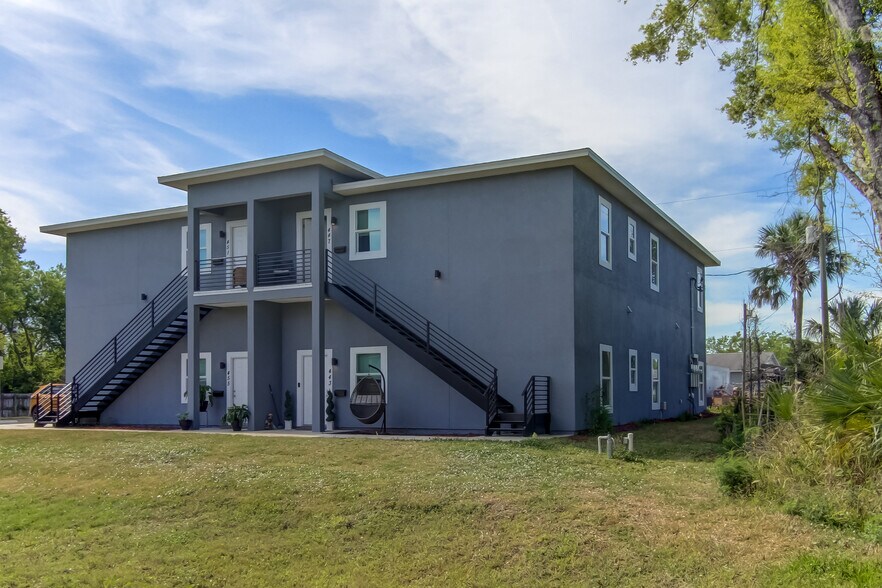 Building Photo - 439 45th St E