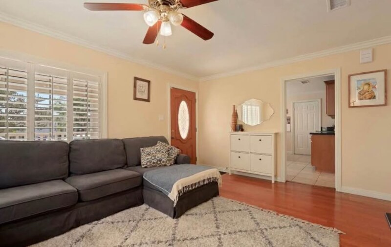 Building Photo - 5065 Gardenia Ave