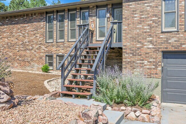 Building Photo - $2,600.00, 4-Bedroom, 3-Baths, Single Fami...