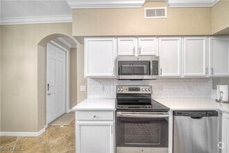 Building Photo - 9560 Trevi Ct
