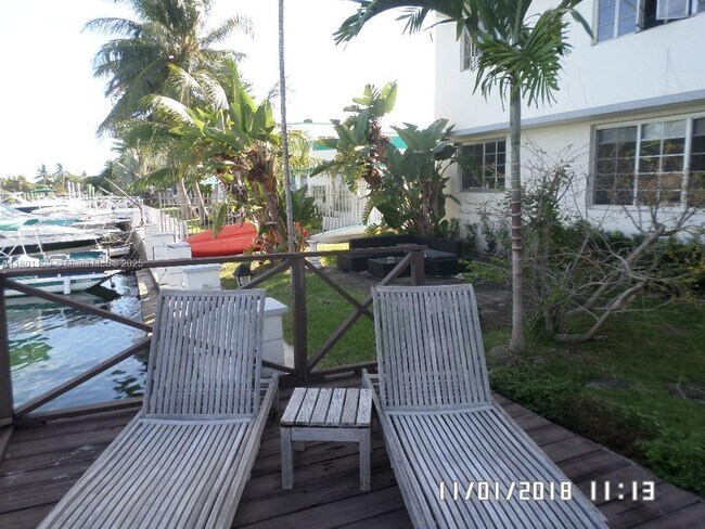 Building Photo - 2131 Calais Dr