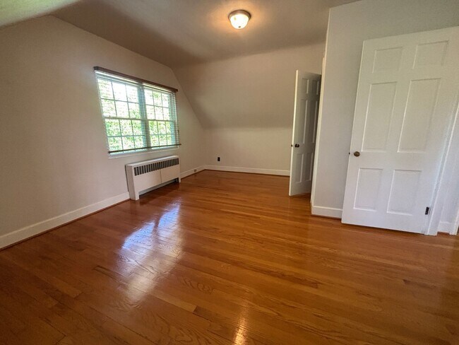 Building Photo - 3479 Overbrook Dr