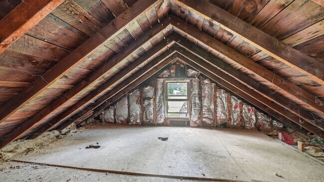 Building Photo - 1221 Wefel St